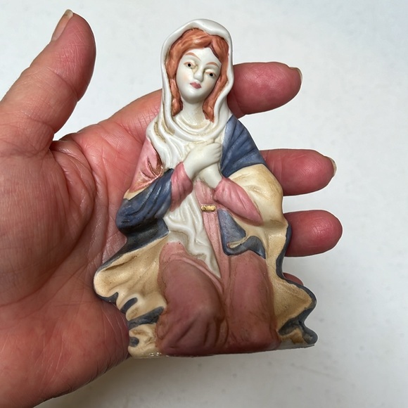 Vintage Christmas Nativity 5 Piece Set Porcelain - Picture 7 of 14
